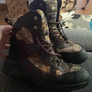 3M thinsulate, waterproof, leather and camo mens work boot